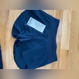 LULULEMON SPEED UP MR SHORT NAVY SIZE 4